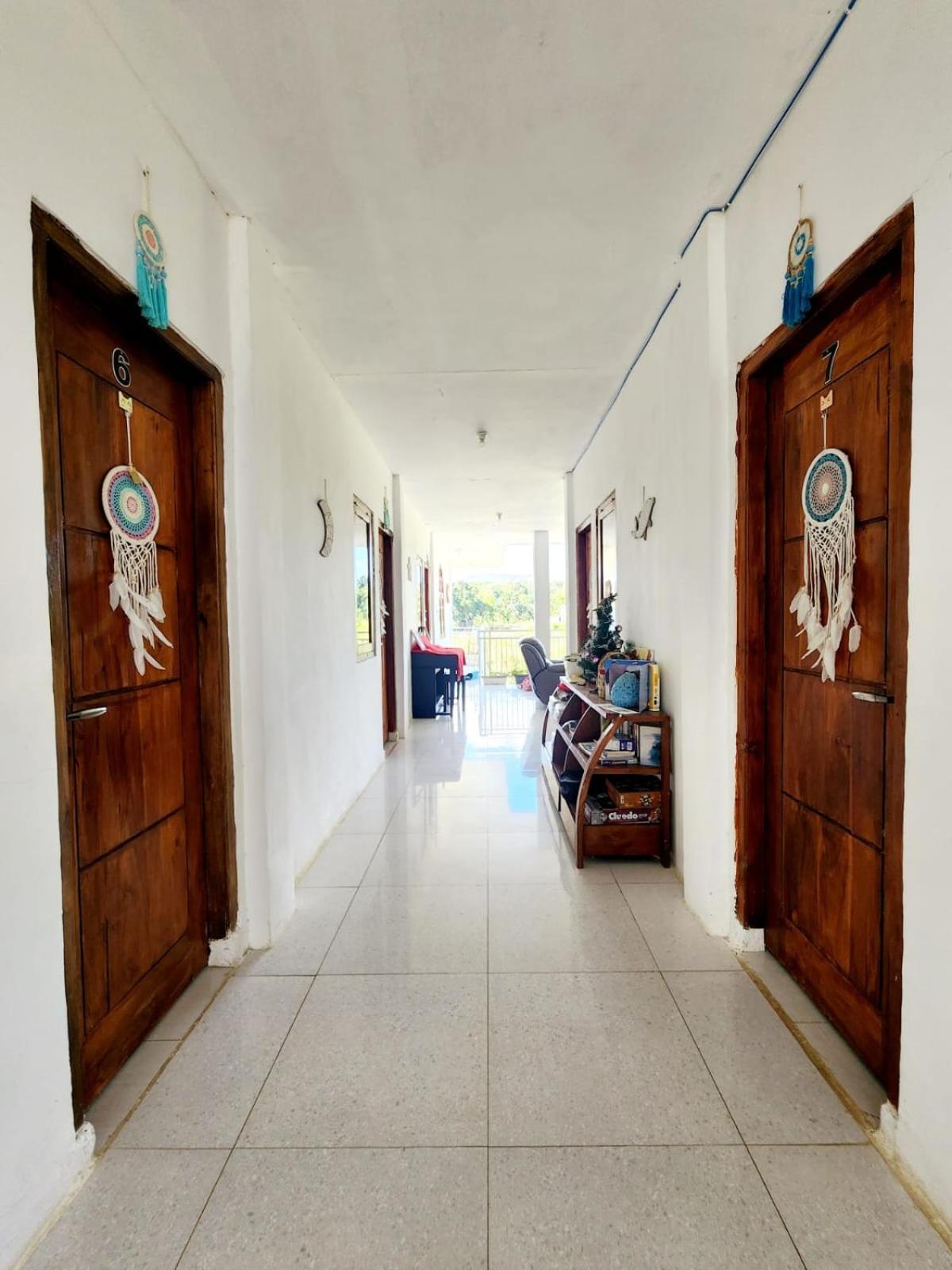 D'Flora Homestay Labuan Bajo Exterior photo